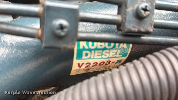 image for item ET1631 1996 Bobcat 763 skid steer loader