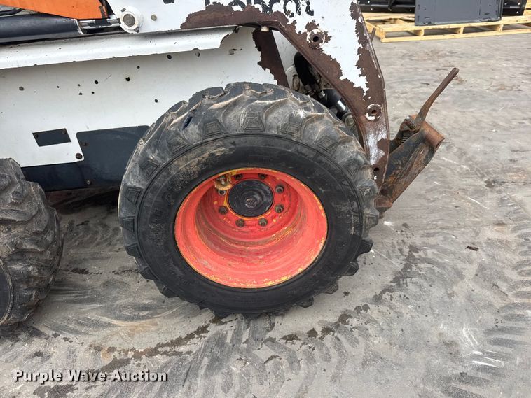 image for item ET1631 1996 Bobcat 763 skid steer loader