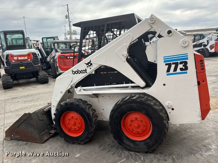 image for item ET1632 1997 Bobcat 773 skid steer loader