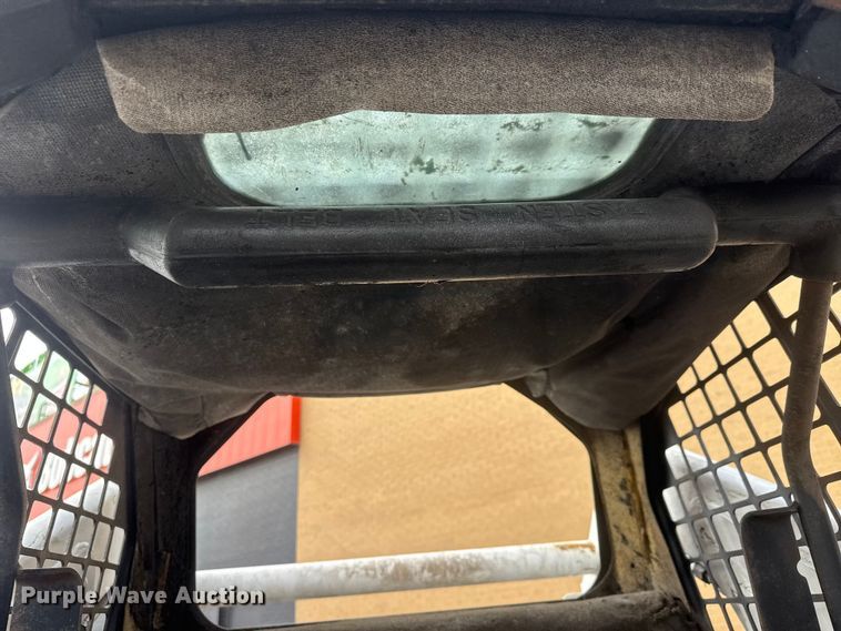 image for item ET1632 1997 Bobcat 773 skid steer loader