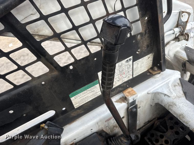 image for item ET1632 1997 Bobcat 773 skid steer loader