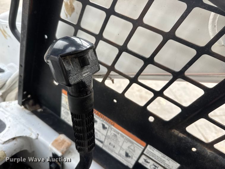 image for item ET1632 1997 Bobcat 773 skid steer loader