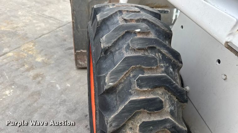 image for item ET1632 1997 Bobcat 773 skid steer loader