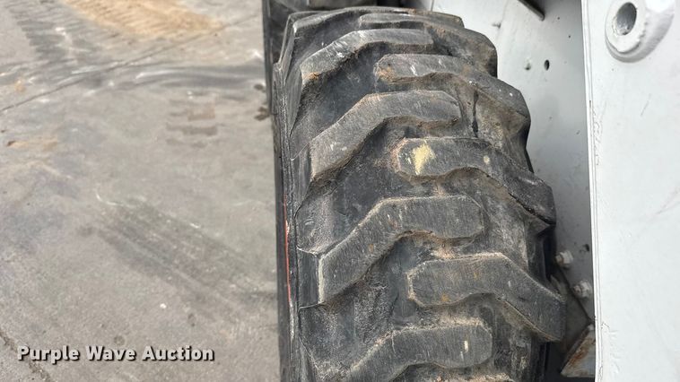 image for item ET1632 1997 Bobcat 773 skid steer loader