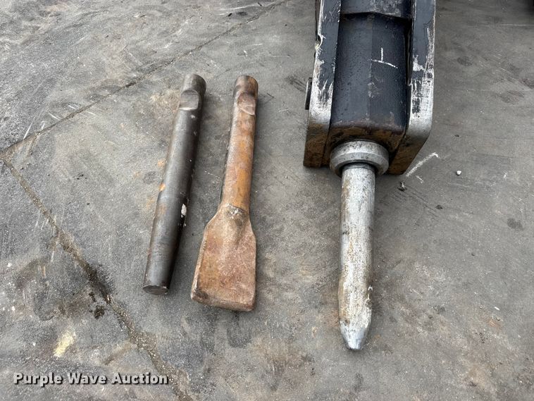 image for item ET1633 Caterpillar H63 skid steer breaker