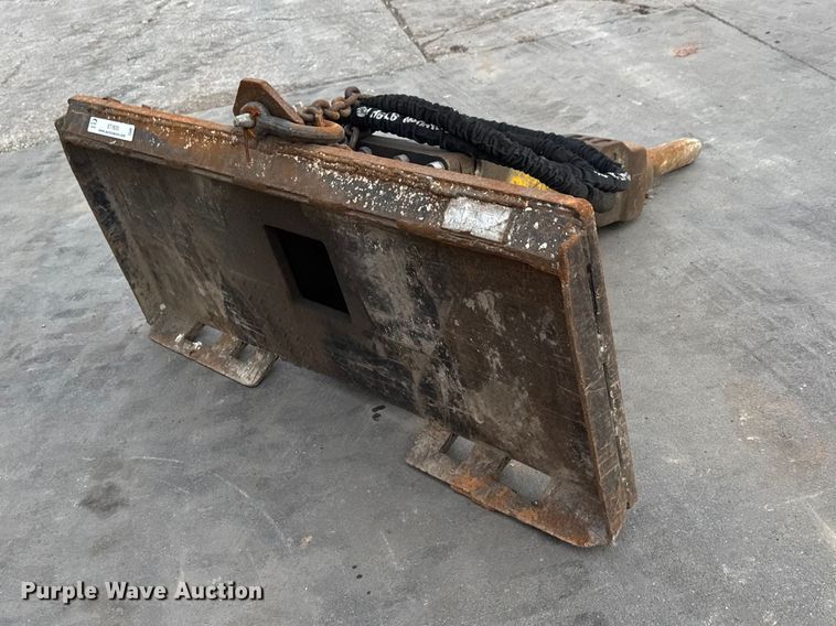 image for item ET1635 Atlas Copco SBC 410-11 skid steer breaker