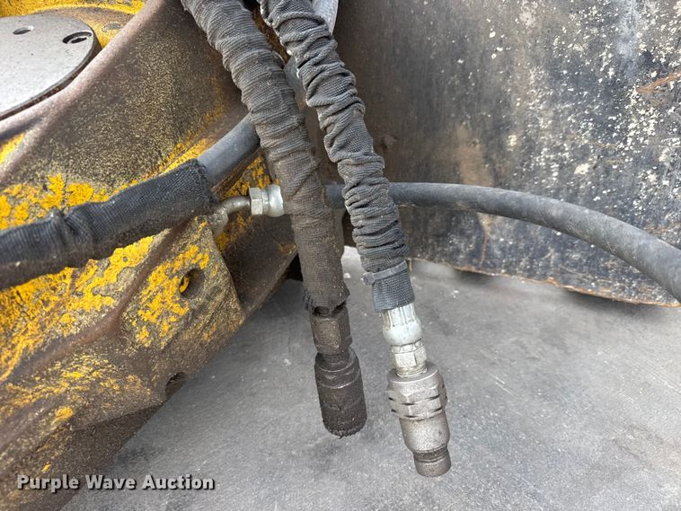 image for item ET1635 Atlas Copco SBC 410-11 skid steer breaker