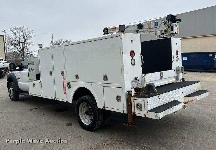 image for item ET1640 2013 Ford F550 utility / service truck