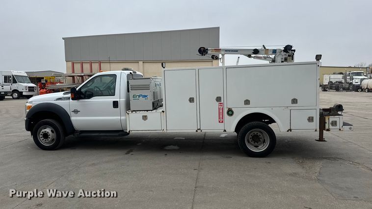 image for item ET1640 2013 Ford F550 utility / service truck