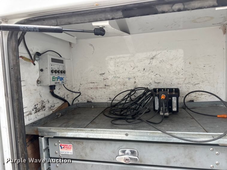 image for item ET1640 2013 Ford F550 utility / service truck