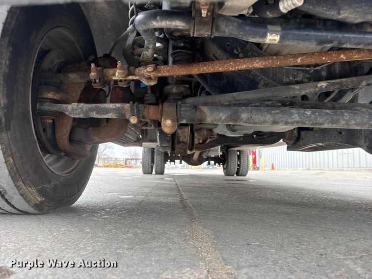 image for item ET1640 2013 Ford F550 utility / service truck