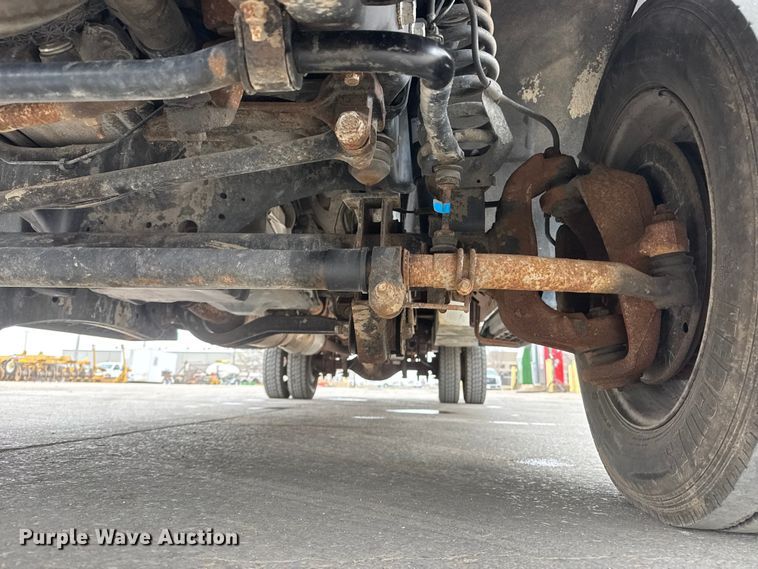 image for item ET1640 2013 Ford F550 utility / service truck