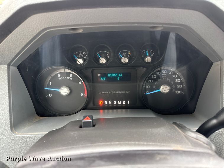 image for item ET1640 2013 Ford F550 utility / service truck