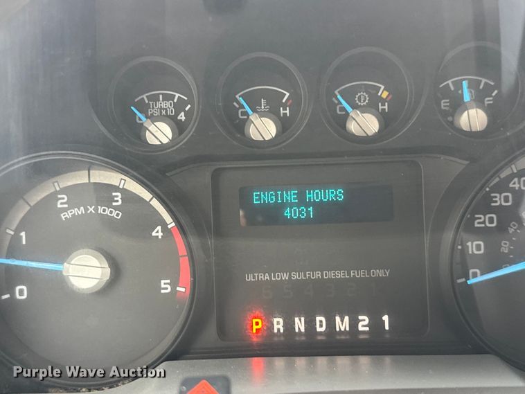 image for item ET1640 2013 Ford F550 utility / service truck