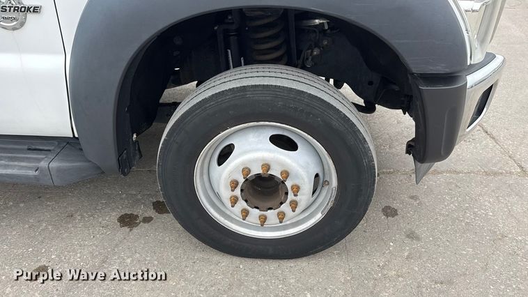 image for item ET1640 2013 Ford F550 utility / service truck