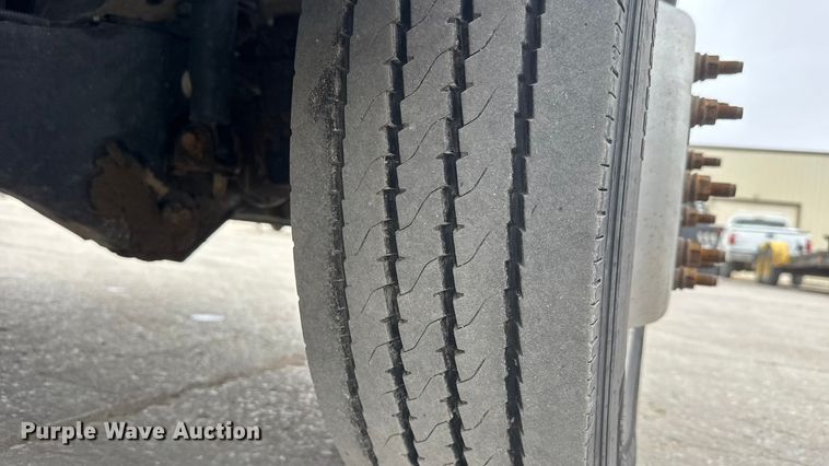 image for item ET1640 2013 Ford F550 utility / service truck