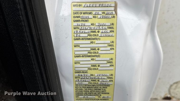 image for item ET1640 2013 Ford F550 utility / service truck