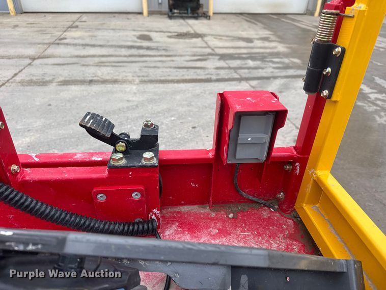 image for item ET1647 2025 MEC Micro 19–XD  scissor lift