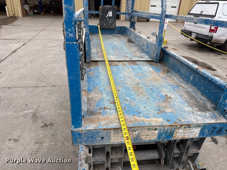 image for item ET1648 2020 Genie GS-2032 scissor lift