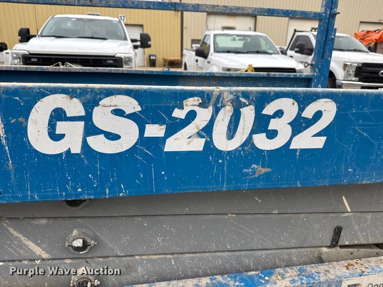 image for item ET1648 2020 Genie GS-2032 scissor lift