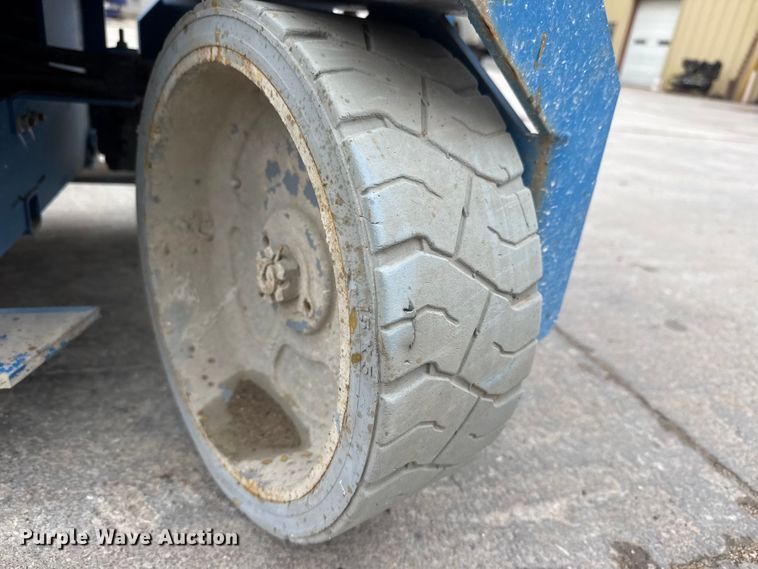 image for item ET1648 2020 Genie GS-2032 scissor lift