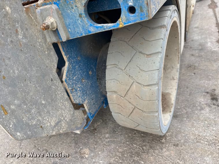 image for item ET1648 2020 Genie GS-2032 scissor lift