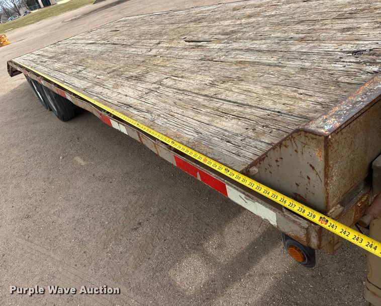 image for item ET4358 2006 Titan equipment trailer