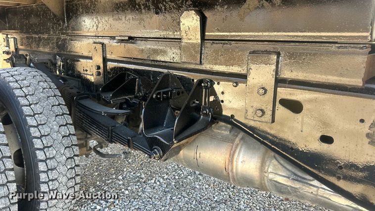 image for item ET6880 2019 RAM 5500HD dump truck