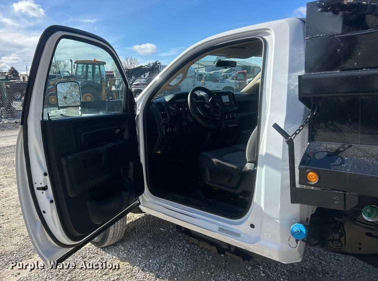 image for item ET6880 2019 RAM 5500HD dump truck