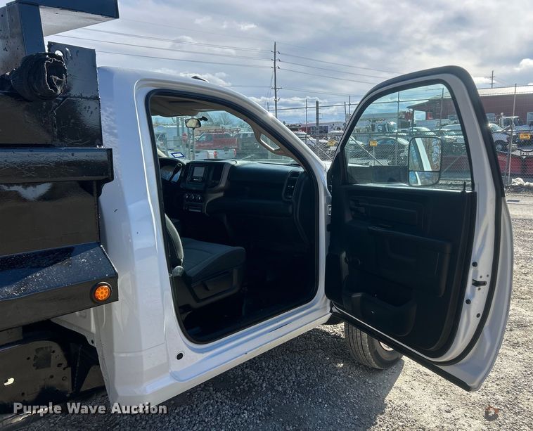 image for item ET6880 2019 RAM 5500HD dump truck