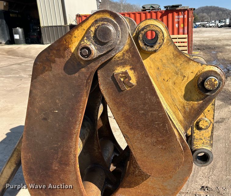 image for item ET6967 Rayco MA3200  excavator grapple