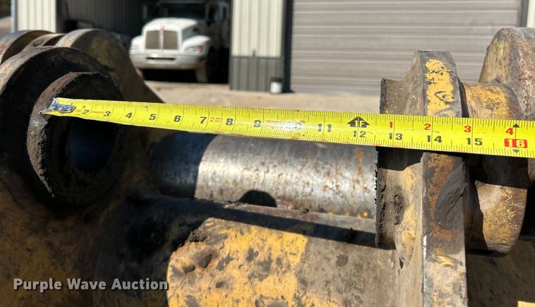 image for item ET6967 Rayco MA3200  excavator grapple