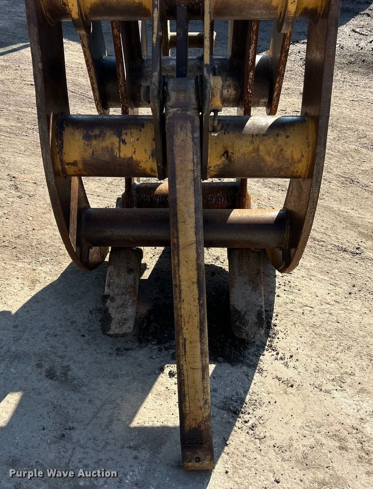 image for item ET6967 Rayco MA3200  excavator grapple