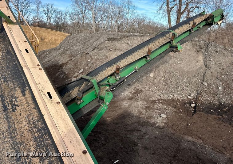 image for item ET6975 McCloskey S130 2DT screening plant