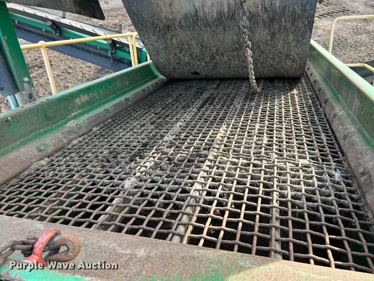 image for item ET6975 McCloskey S130 2DT screening plant