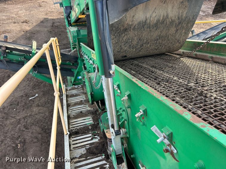 image for item ET6975 McCloskey S130 2DT screening plant