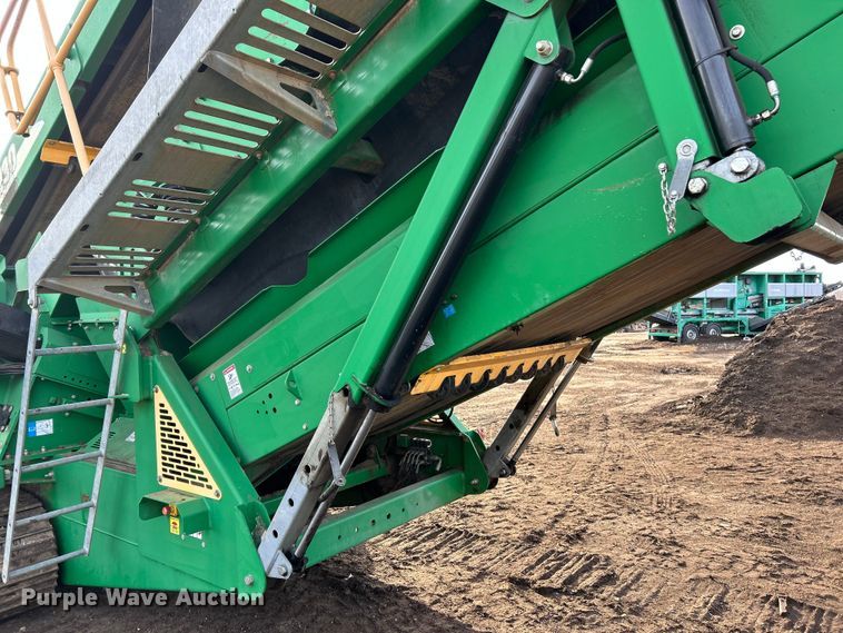 image for item ET6975 McCloskey S130 2DT screening plant