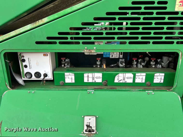 image for item ET6975 McCloskey S130 2DT screening plant