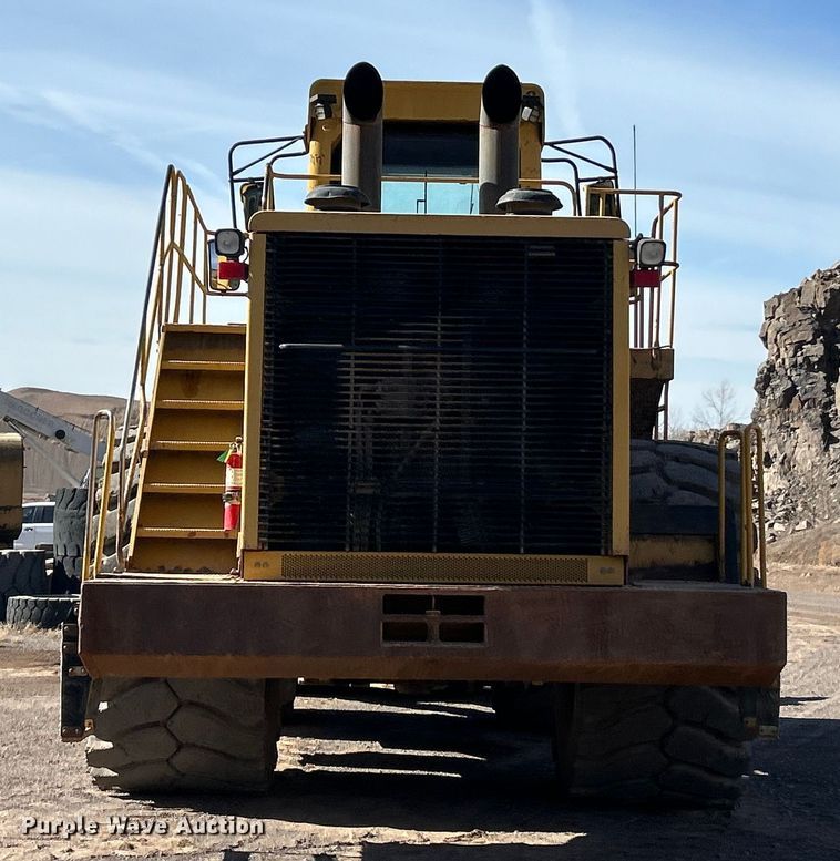 image for item ET6976 2001 Caterpillar 990 wheel loader