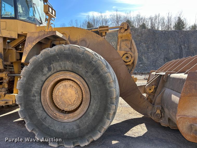 image for item ET6976 2001 Caterpillar 990 wheel loader