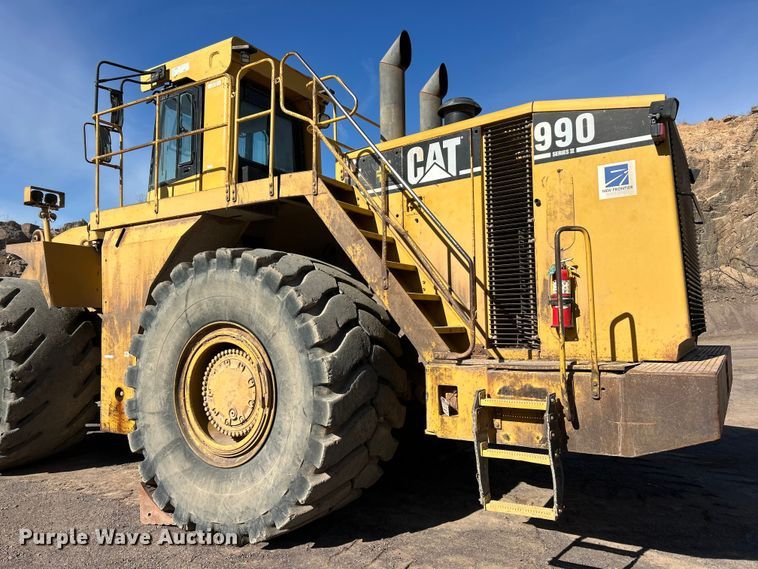 image for item ET6976 2001 Caterpillar 990 wheel loader