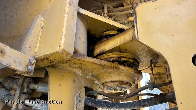 image for item ET6976 2001 Caterpillar 990 wheel loader