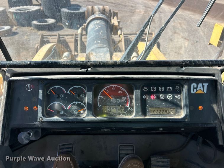 image for item ET6976 2001 Caterpillar 990 wheel loader