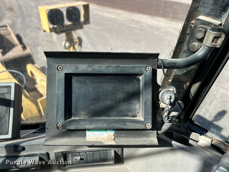 image for item ET6976 2001 Caterpillar 990 wheel loader