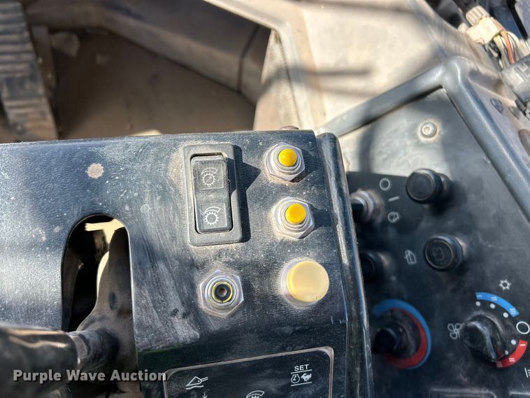 image for item ET6976 2001 Caterpillar 990 wheel loader