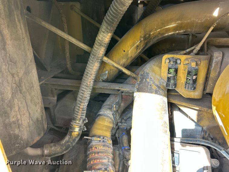 image for item ET6976 2001 Caterpillar 990 wheel loader