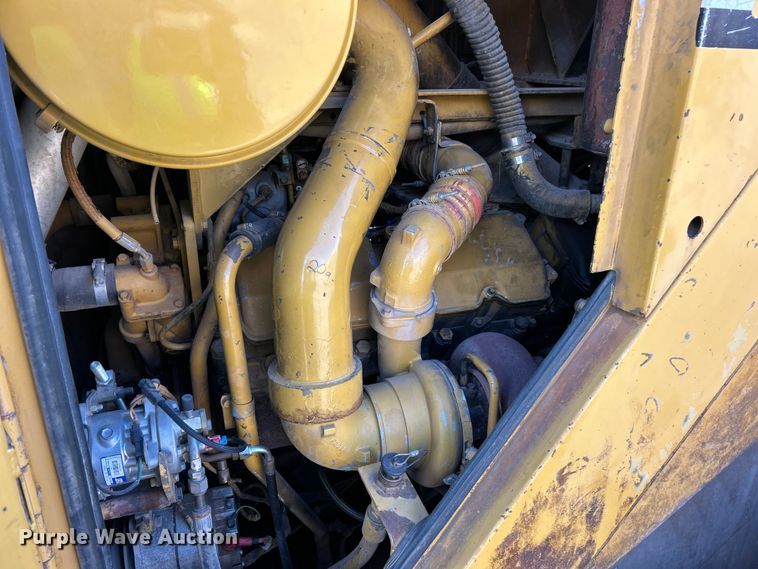 image for item ET6976 2001 Caterpillar 990 wheel loader