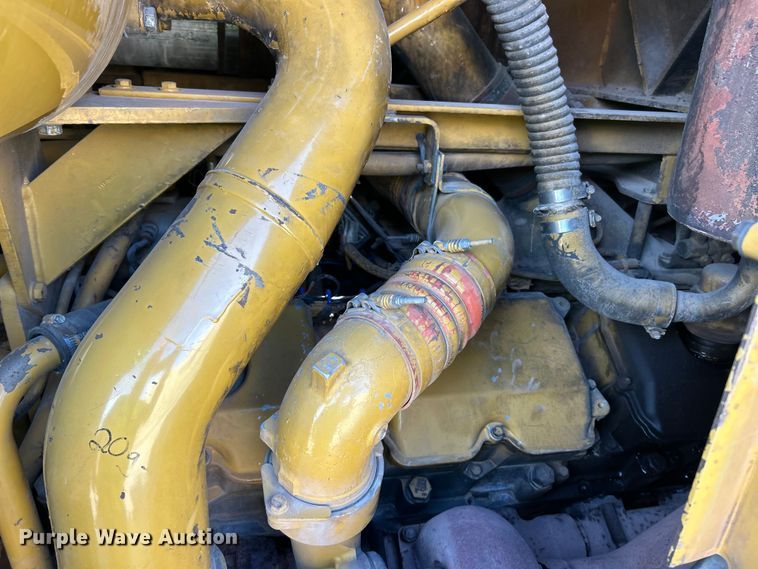 image for item ET6976 2001 Caterpillar 990 wheel loader