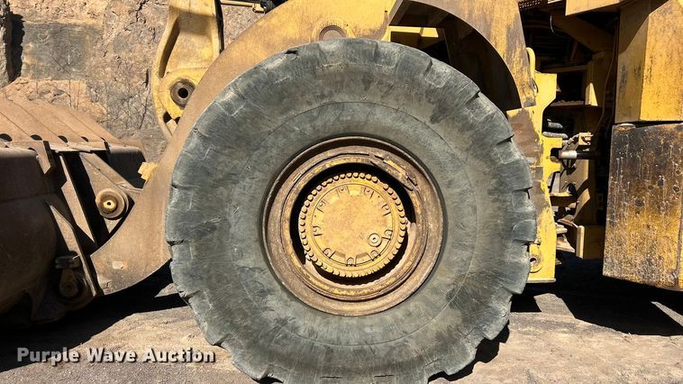 image for item ET6976 2001 Caterpillar 990 wheel loader