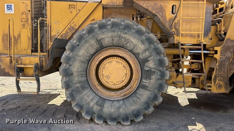image for item ET6976 2001 Caterpillar 990 wheel loader
